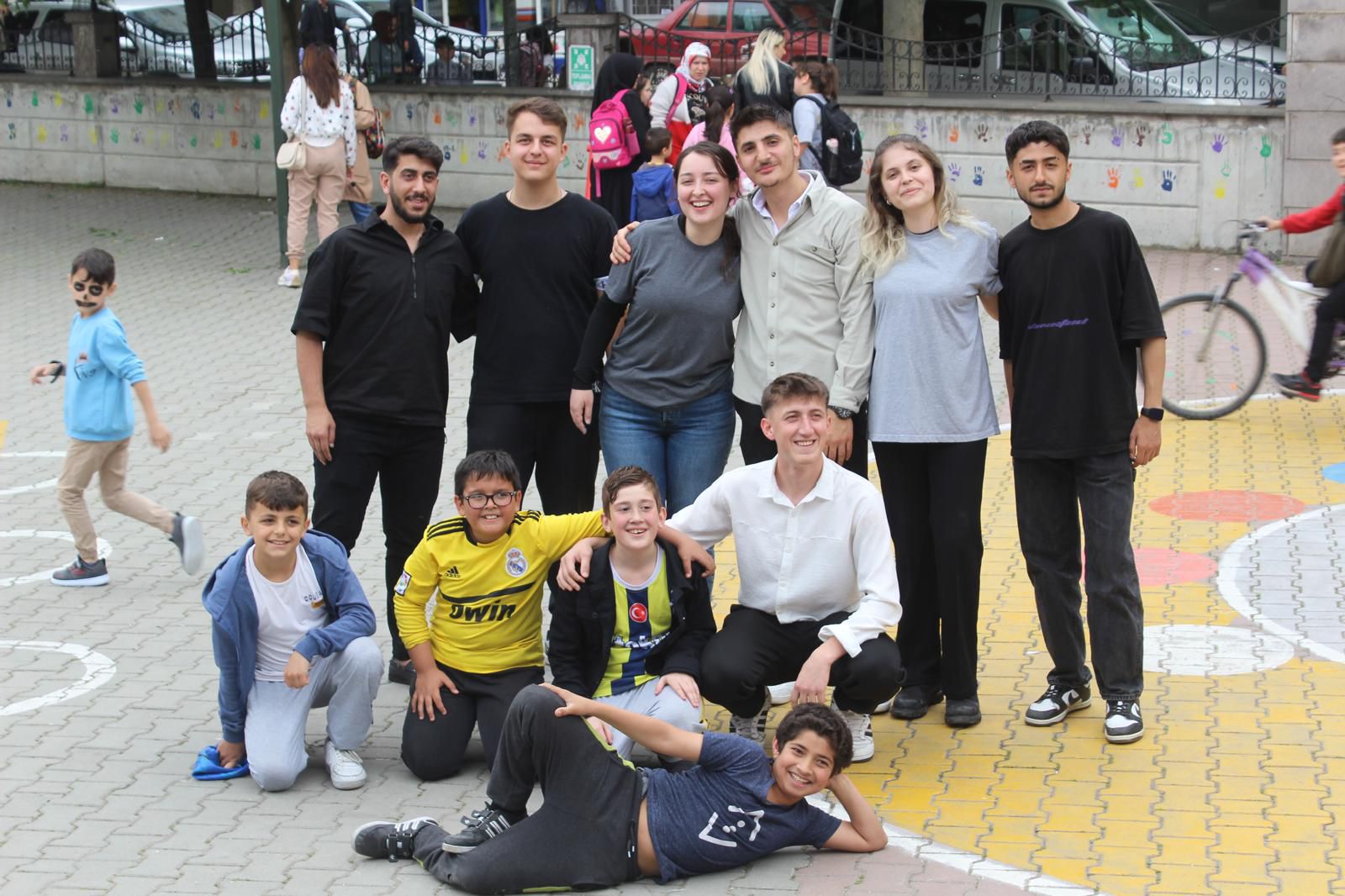 Kastamonu Üniversitesi Sivil Havacılık Yüksekokulu öğrencileri Taşköprü Muzafferettingazi İlkokulunda renkli bir güne imza attı